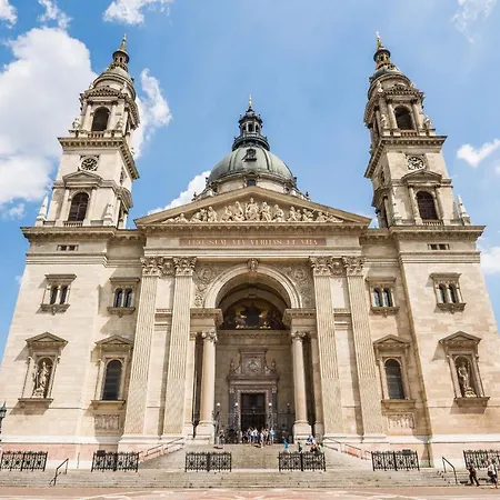 A.c. * Budapest